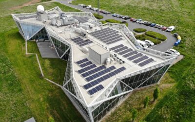 Fotovoltaická elektrárna na střeše InnoCrystalu